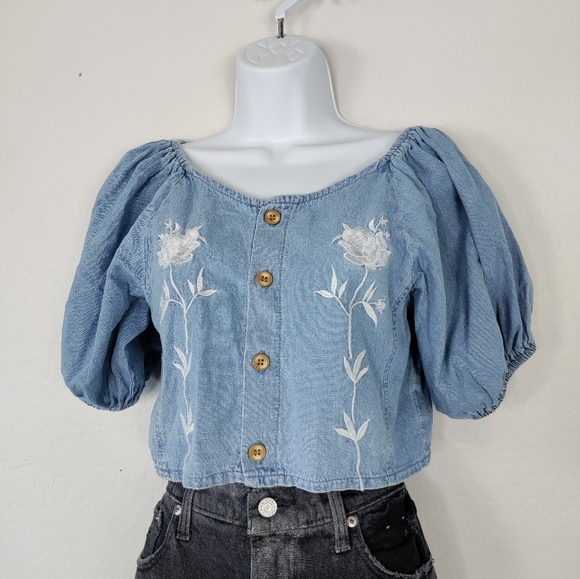 SHEIN Tops - 2/$15 Shein Dazy Denim Crop Top X-Large White Embroidery